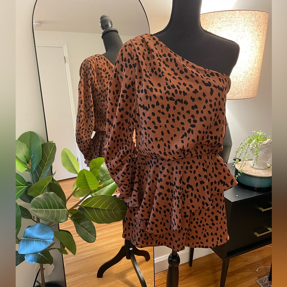 Boutique romper! Do + Be. size M